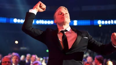 Iivo Niskanen jublar på idrottsgalan