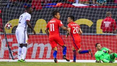Eduardo Vargas och Charles Aranguiz