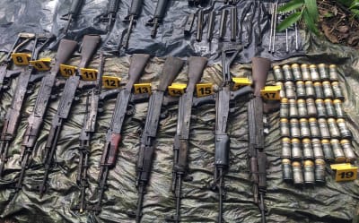 Farc-gerillan lämnar in sina vapen i Colombia. 