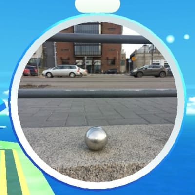 Konstverket olo n:o 22 av Pasi Karjula och Marko Vuokola (Sandviken i Helsingfors) sett genom Pokémon Go