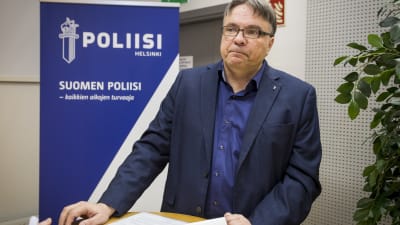 Rikoskomisario Toni Uusikivi, Helsingin poliisi