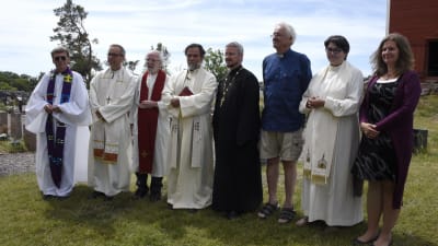 Representanter för kyrkor på ekumenisk fest på Kökar, Åland