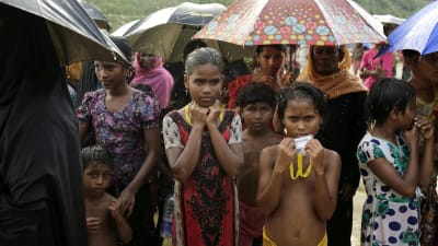 Rohingyabarn i ett flyktingläger i Bangladesh