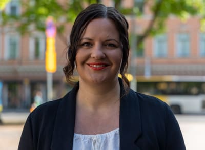 Elina Rantanen on suomalainen poliitikko ja filosofian tohtori.