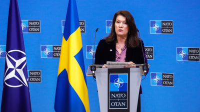 Sveriges utrikesminister Ann Linde på presskonferens efter ett Natomöte i Belgien den 24 januari.