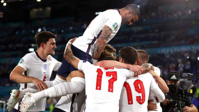 England firar mål i EM.