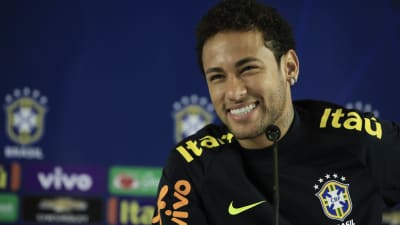 Neymar är en av världens bästa fotbollsspelare.