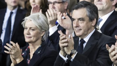 Francois Fillon och hans hustru Penelope på ett valmöte i Paris 29.1.2017