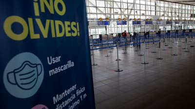 Flygplatsen Arturo Merino Benitez - Santiago de Chiles internationella flygplats - i Chile ligger öde