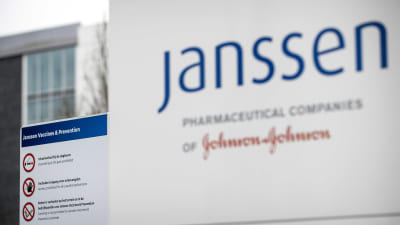 Johnson&Johnsonin rakennus Leidenissa, Alankomaissa. Amerikkalaisen yhtiön kehittämä rokote on saamassa myyntiluvan.