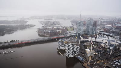 Flygbild på stadsdelen Fiskehamnen i maj 2021.
