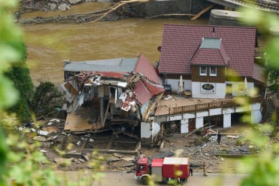 Ett kollapsat hus i Rheinland-Pfalz i Tyskland.