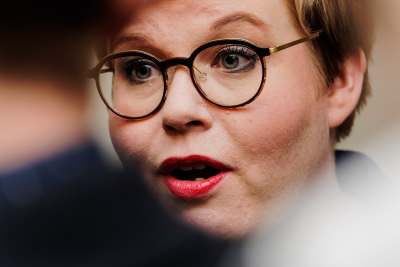 Valtiovarainministeri Annika Saarikko kommentoi medialle.