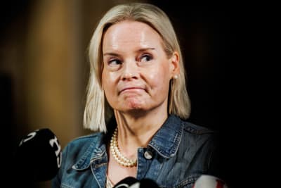 Riikka Purra (ps.) puhui medialle aamulla.