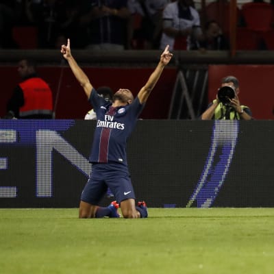 PSG:s brasilianska ytter Lucas har gjort två mål på de tre senaste ligamatcherna. I kväll väntar Arsenal i Champions League.