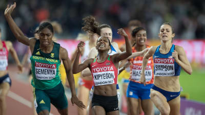 Faith Kipyegon vinner 1500 meter, VM 2017.