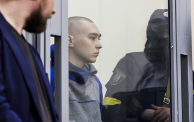 ryska soldaten, 21-åriga Vadim åtalas i Kiev för krigsbrott