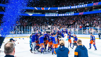 Tappara firar FM-guld 2022.