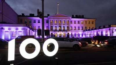 Presidentens slott i jubileumsbelysning den 4 december
