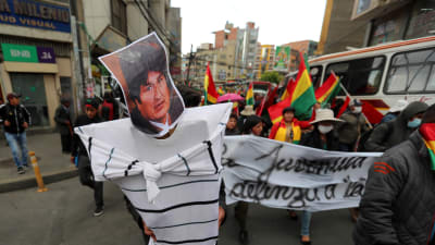 Oppositionsanhängare har hela veckan protesterat mot vad de ser som ett fuskval. Nya massprotester väntas efter det officiella resultatet som gav president Evo Morales hans fjärde seger i presidentval