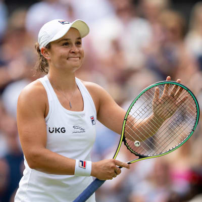 Ashleigh Barty varmisti Wimbledonin finaalipaikan. 