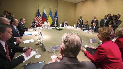 Ukrainasamtalen inleddes i Geneve 17 april.