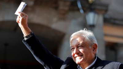 Mexico citys förre borgmästare, vänsterledaren Andrés Manuel López Obrador installeras som president på lördag 