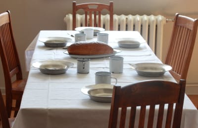 Dukat bord i Lappvikens sjukhus matsal.