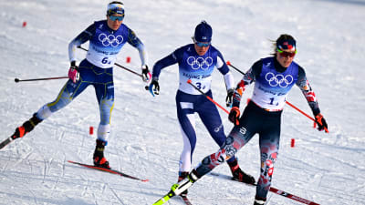 Jonna Sundling har åkt i kapp Finlands Krista Pärmäkoski och Norges Ragnhild Haga i OS-stafetten där Sverige slutade trea bakom Ryssland och Tyskland.