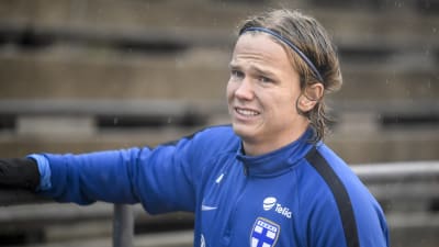 Petteri Forsell på fotbollslandslagets träningar i Borte Tölö i Helsingfors.