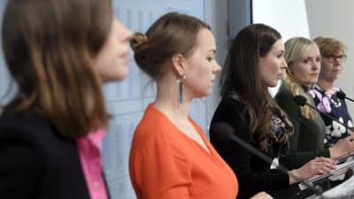 Regeringens fem ministrar höll presskonferens om rambudgeten och tilläggsbudget, 