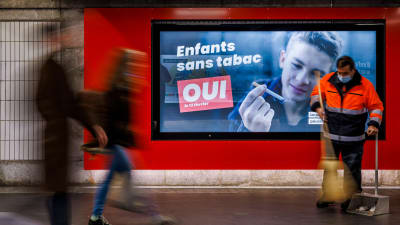 Kampanjaffisch för ett förbud mot tobaksreklam i Schweiz inför folkomröstningen i frågan.