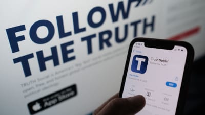 En bild som föreställer en ny app kallad "Truth Social". 