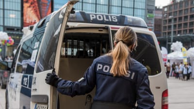 Poliisi Helsinki Kamppi