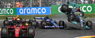 Formel 1-bilar kraschar i Belgien.