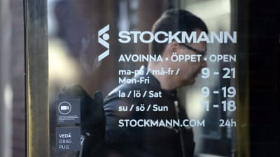 Stockmann hoppas att strategiändringen snart sysn i resultatet.