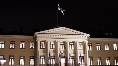 Presidentens slott i Helsingfors på självständighetsdagen den 6 december.