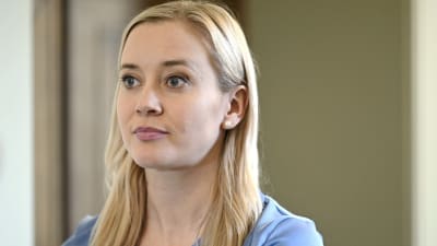 Sofia Virta, närbild.