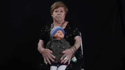 Malka Zaken, 91, överlevde koncentrationslägret Auschwitz-Birkenau, men nazisterna dödade hennes mor.