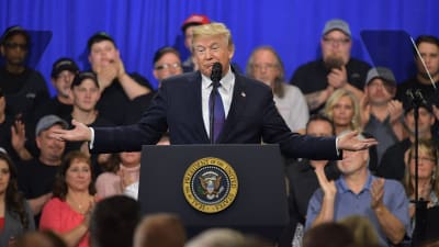 President Donald Trump talar i Ohio den 5.2.2018.