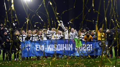Finland firar EM-plats.
