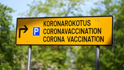 Skylt där det står "coronavaccination".