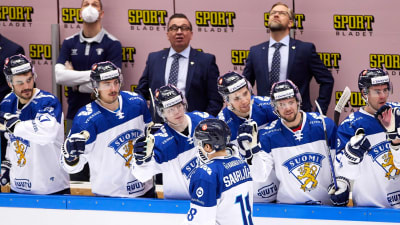 Vili Saarijärvi firar ett mål i lördagsmatchen mot Tjeckien.