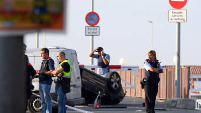 En bil involverad i terrorattack i Cambrils, Spanien. 