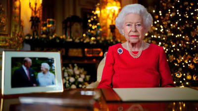 Drottning Elisabeth II håller sitt tal.