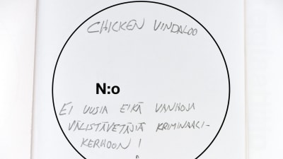 Röstsedel där det står chicken vindaloo. 
