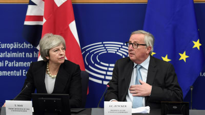 EU-kommissionens ordförande Jean-Claude Juncker och Strobritanniens premiärminister Theresa May i Strasbourg 11.3.2019