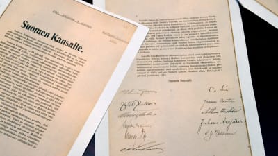 Finlands självständighetsdeklaration från den 4 december 1917, undertecknad av bland annat P. E. Svinhufvud.