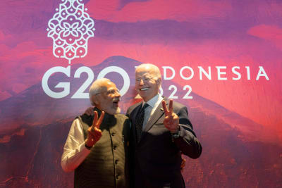 USA:s president Joe Biden och Indiens premiärminister Narendra Modi vid G20-toppmötet på den indonesiska semesterön Bali.