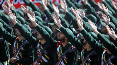 Iranska revolutionsgardets parad på årsdagen för kriget med Irak.